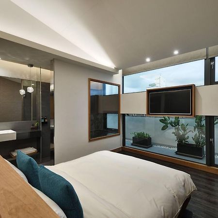 EG Hostel Nantou Buitenkant foto